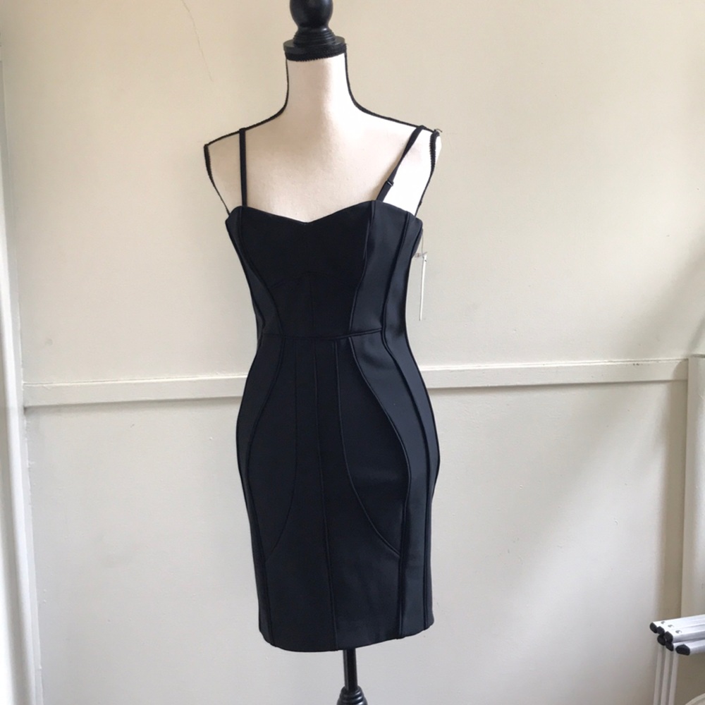 NWT Laundry by  Shelli Segal bandage dress Sz 2 prom dress